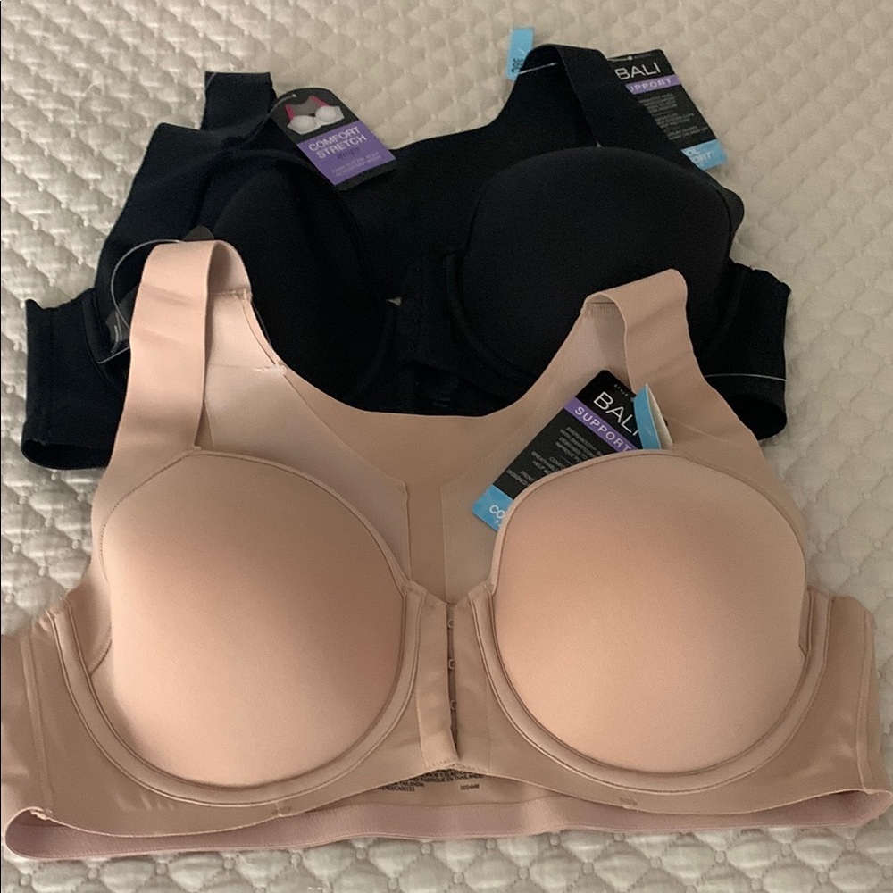 Bali Intimates Black and Tan Bras with Smooth Molded Cups
Buy 2